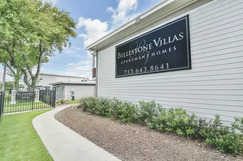 8271 Stone St, Houston, TX 77061