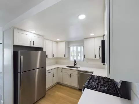 419 W 4th Ave, Escondido, CA 92025
