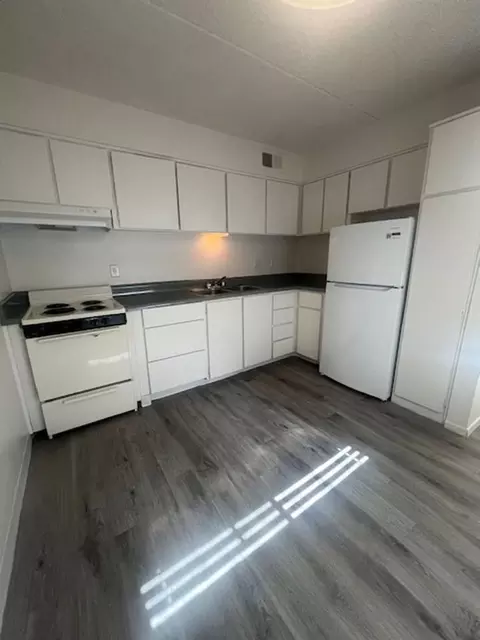4404 W Bethany Home Rd, Glendale, AZ 85301