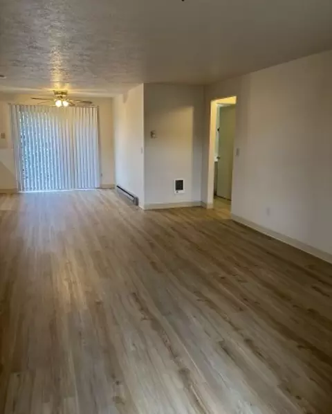 3880 Auburn Rd NE, Salem, OR 97301 photo 3