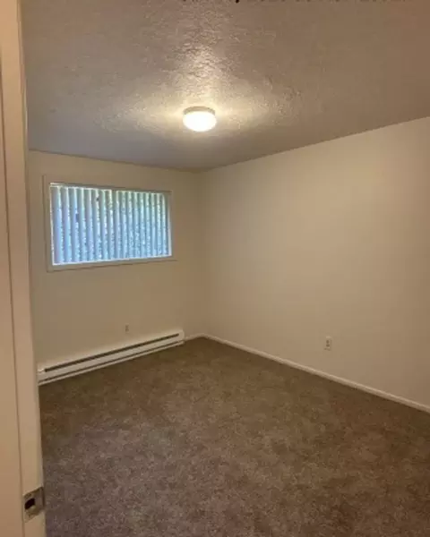 3880 Auburn Rd NE, Salem, OR 97301 photo 9