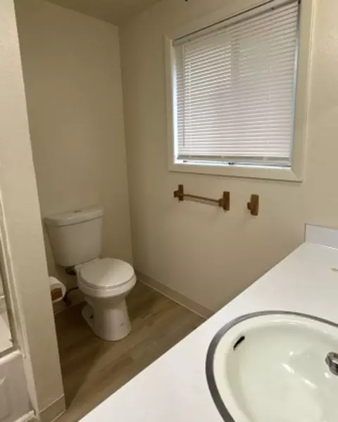 3880 Auburn Rd NE, Salem, OR 97301 photo 12