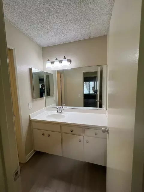 Rr Woodvale Llc, Simi Valley, CA 93063 photo 11