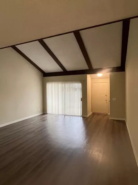 Rr Woodvale Llc, Simi Valley, CA 93063 photo 2