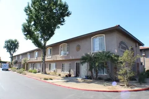 17045 Medallion Ave, Tustin, CA 92780
