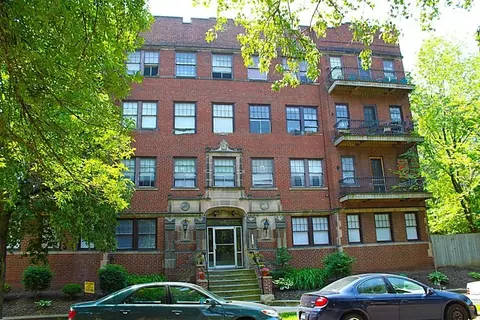 2580 Overlook Rd, Cleveland Heights, OH 44106