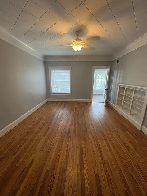 115 N 33rd St, Omaha, NE 68131