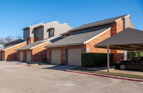2710 Golden Creek Ln, Arlington, TX 76006 photo 14