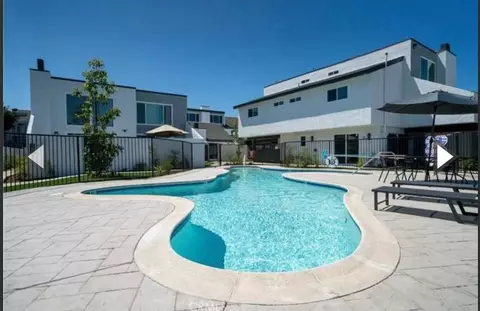 283 Avocado St, Costa Mesa, CA 92627