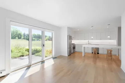 1568 Eustis St, Lauderdale, MN 55108