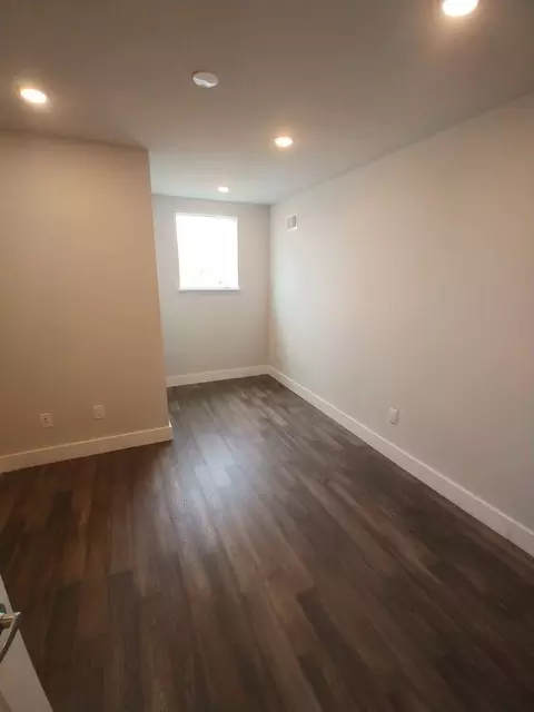 5402 Webster St, Philadelphia, PA 19143
