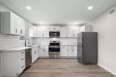 9711 Linkmeadow Ln, Houston, TX 77025