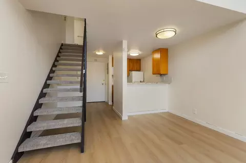 312 Harvard Ave E, Seattle, WA 98102