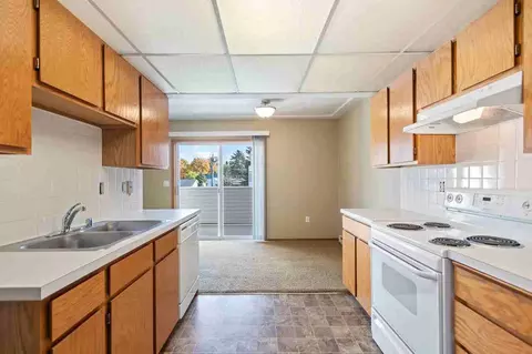 10008 N Colfax Rd, Country Homes, WA 99218