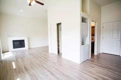 15 56075625 E Burnside St 15 Ne 57th Ave, Portland, OR 97215