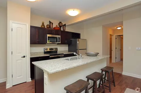 407 N Garrison Ave, Ferrelview, MO 64163