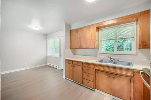 9045 Canyon Dr, Kent, WA 98030