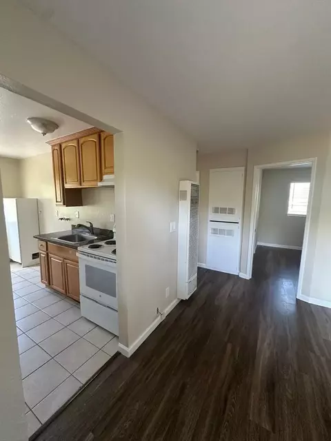 724 S 8th St, San Jose, CA 95112