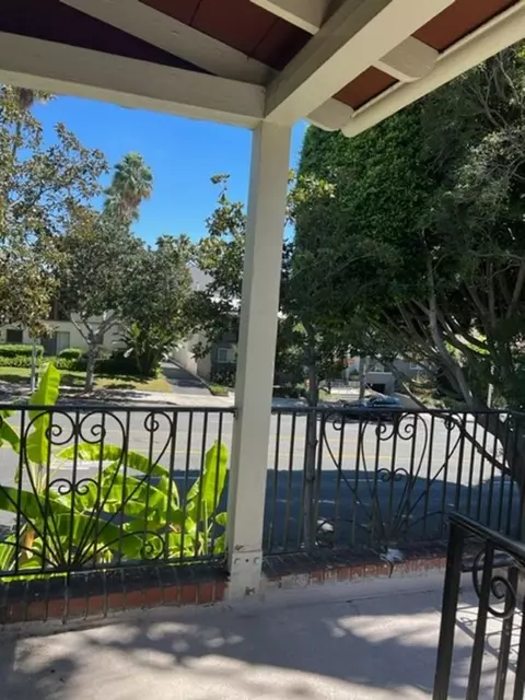 1227 N Crescent Heights Blvd, West Hollywood, CA 90046