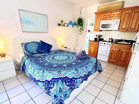 322 Oregon St, Hollywood, FL 33019