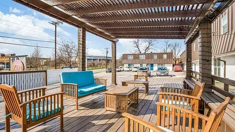 805 S Center St, Arlington, TX 76010 photo 13