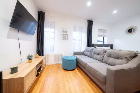 317 E 75th St, New York, NY 10021