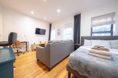 317 E 75th St, New York, NY 10021