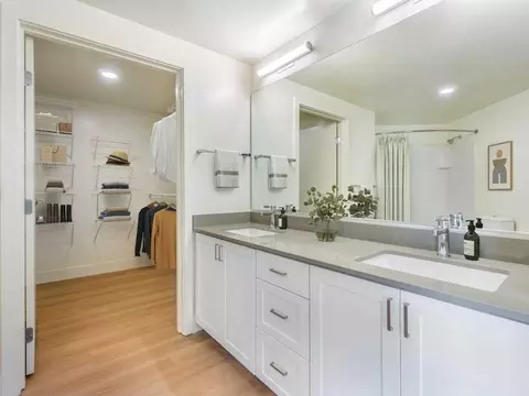 10349 NE 10th St, Bellevue, WA 98004 photo 7