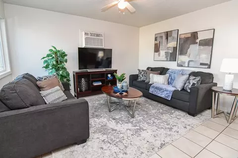 1407 W Mills St, Winterset, IA 50273