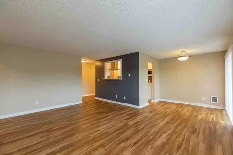 2015 NE 89th St, Seattle, WA 98115