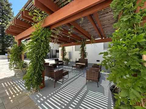 5200 Riverside Blvd, Sacramento, CA 95822