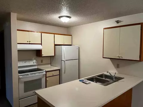 1002 7th St SE, St. Cloud, MN 56304