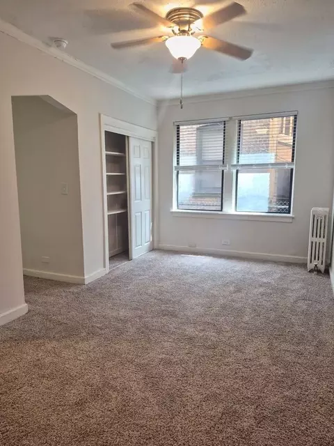5210 S Woodlawn Ave, Chicago, IL 60615