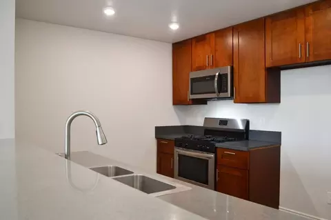18711 Sherman Way, Reseda, CA 91335