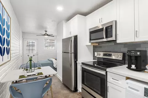 328 E Willetta St, Phoenix, AZ 85004