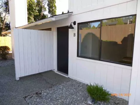 15420 40th Ave S, Tukwila, WA 98188