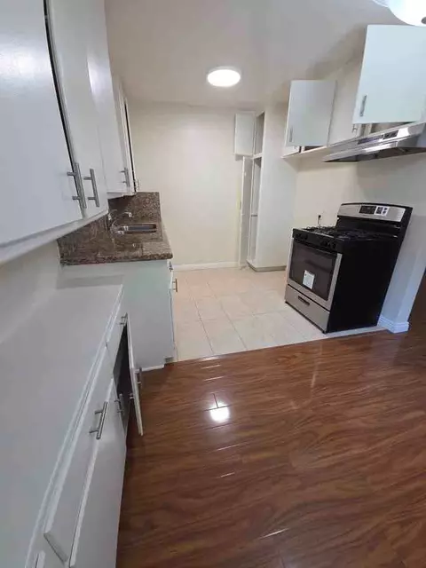 339 N Howard St, Glendale, CA 91206 photo 7