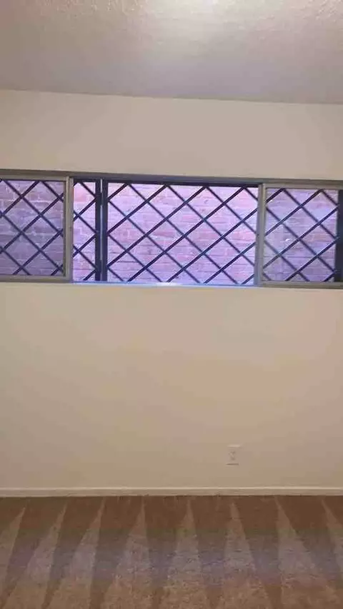1015 E 214th St, Carson, CA 90745 photo 8