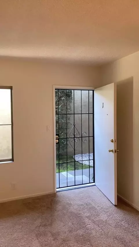 1015 E 214th St, Carson, CA 90745 photo 4