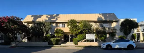 5292 Newcastle Ave, Los Angeles, CA 91316