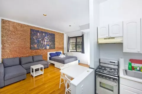 200 E 11th St, New York, NY 10003