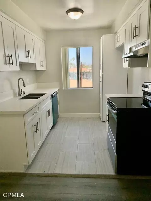 1035 Myrtle Ave, Inglewood, CA 90301