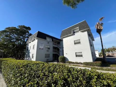 111 SW Madison Cir N, Saint Petersburg, FL 33703