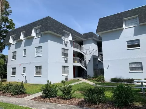 111 SW Madison Cir N, Saint Petersburg, FL 33703