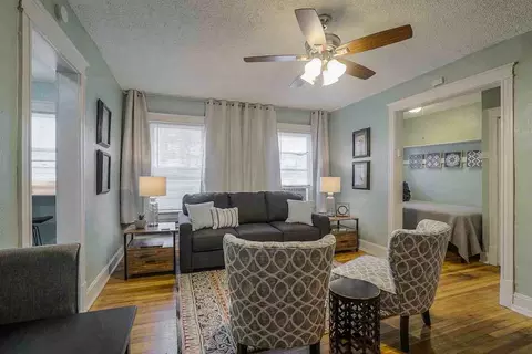 3721 Broadway Blvd, Kansas City, MO 64111