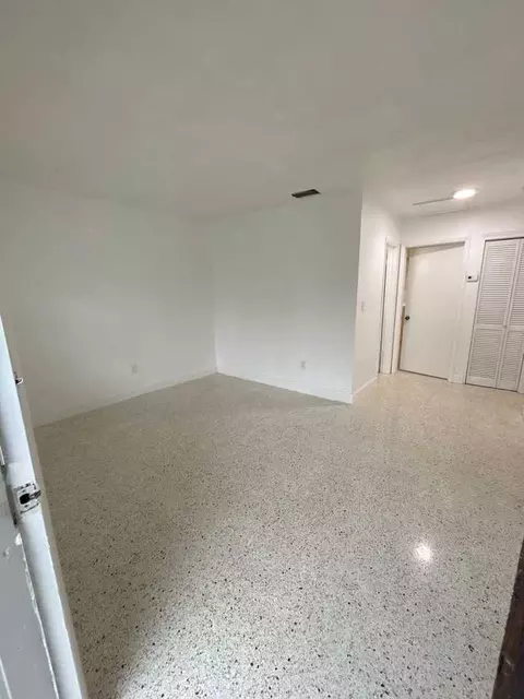 930 SW 31st Ave, Miami, FL 33135