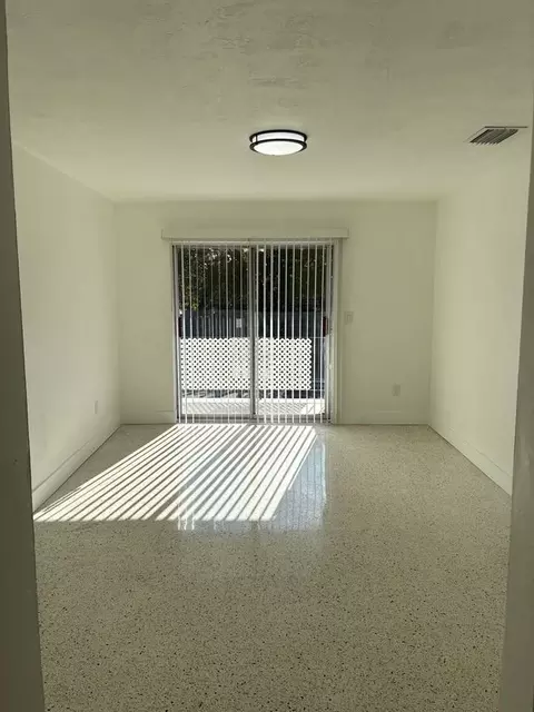 930 SW 31st Ave, Miami, FL 33135