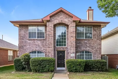 216 High Pointe Ln, Cedar Hill, TX 75104