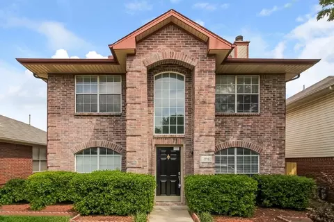 216 High Pointe Ln, Cedar Hill, TX 75104