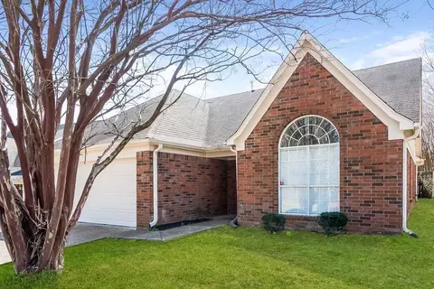 9279 Morning Park Dr, Cordova, TN 38016